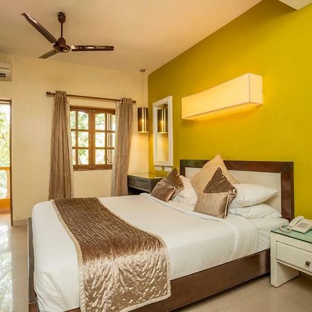 Coco Goa Hotel อาร์โปรา ภายนอก รูปภาพ