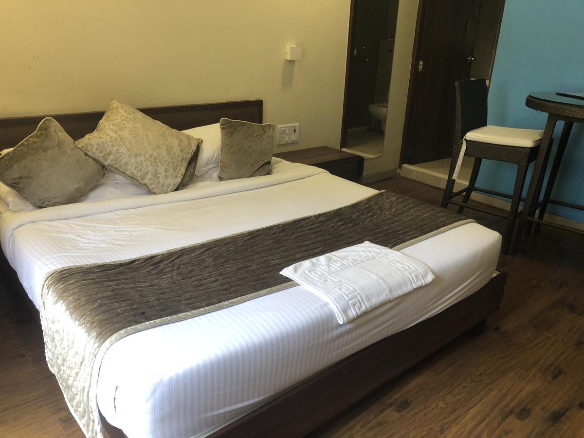 Coco Goa Hotel อาร์โปรา ภายนอก รูปภาพ