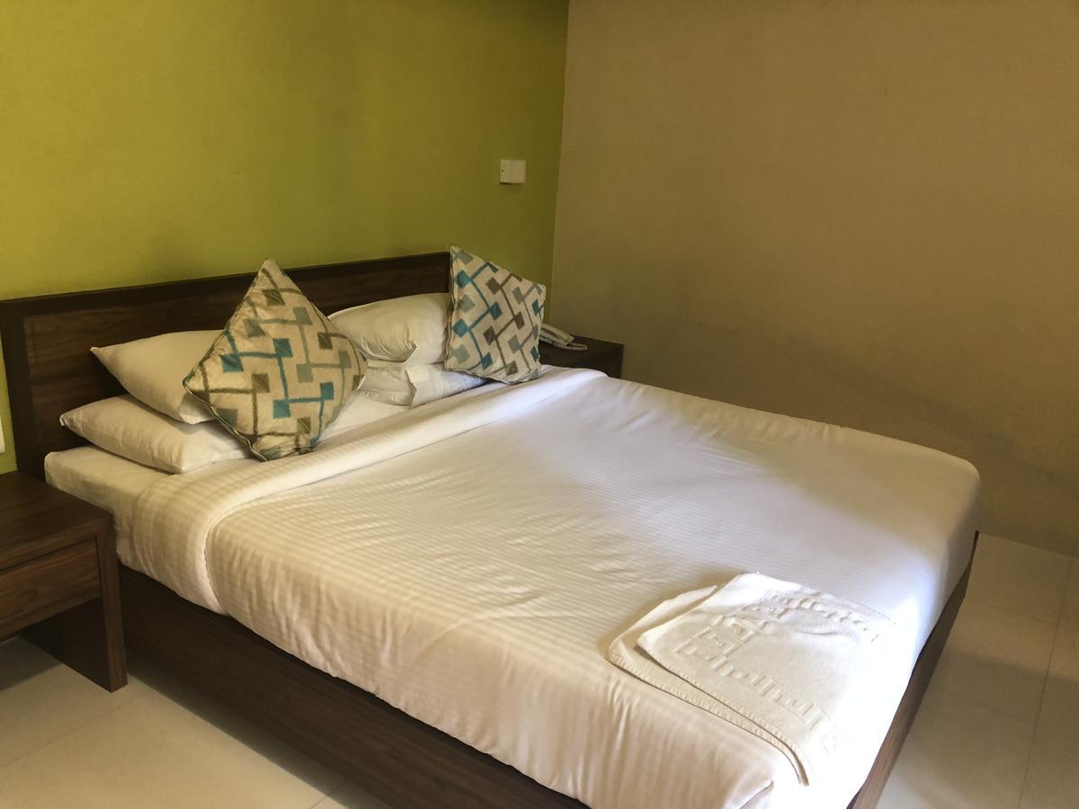 Coco Goa Hotel อาร์โปรา ภายนอก รูปภาพ