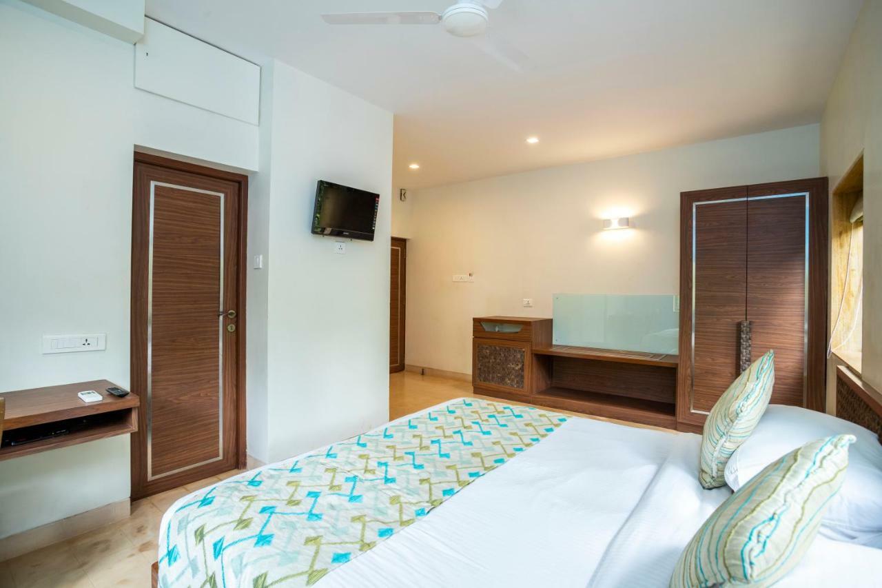 Coco Goa Hotel อาร์โปรา ภายนอก รูปภาพ